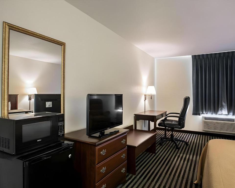 Quality Inn Columbia Airport West Columbia Exterior photo
