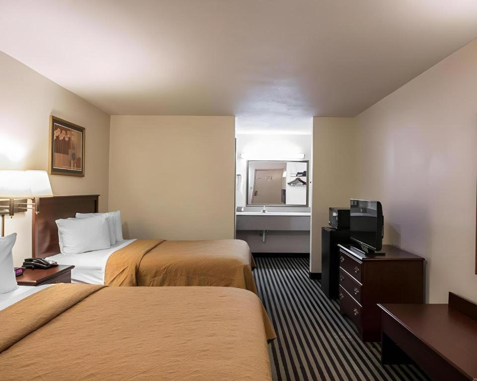 Quality Inn Columbia Airport West Columbia Exterior photo