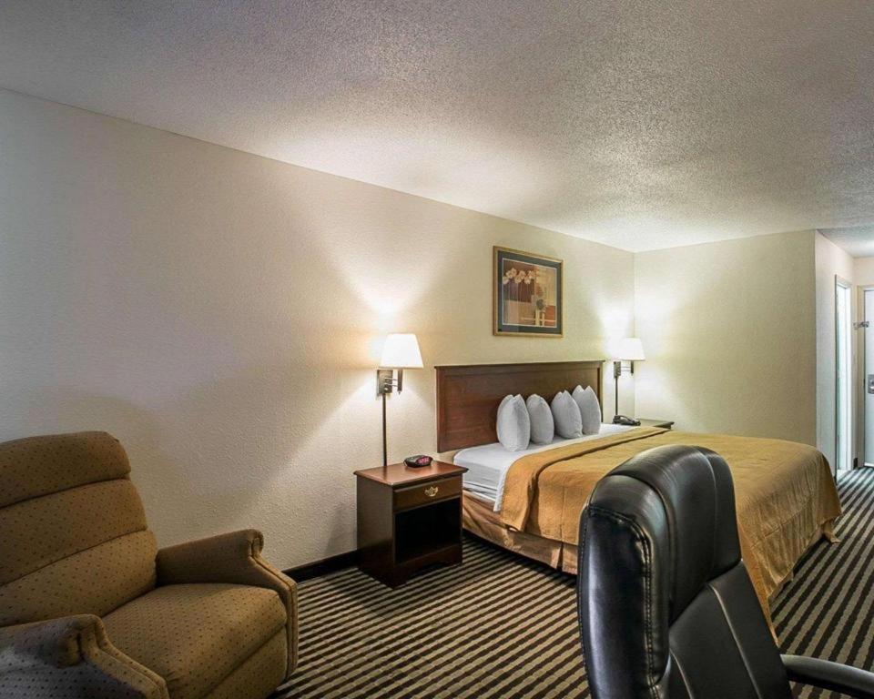 Quality Inn Columbia Airport West Columbia Exterior photo